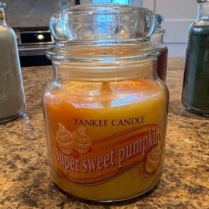 Yankee Candle Super Sweet Pumpkin Jar - Warm Orange